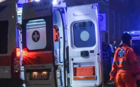 Aggressione a bottigliate ad Arcore: ferito un 49enne