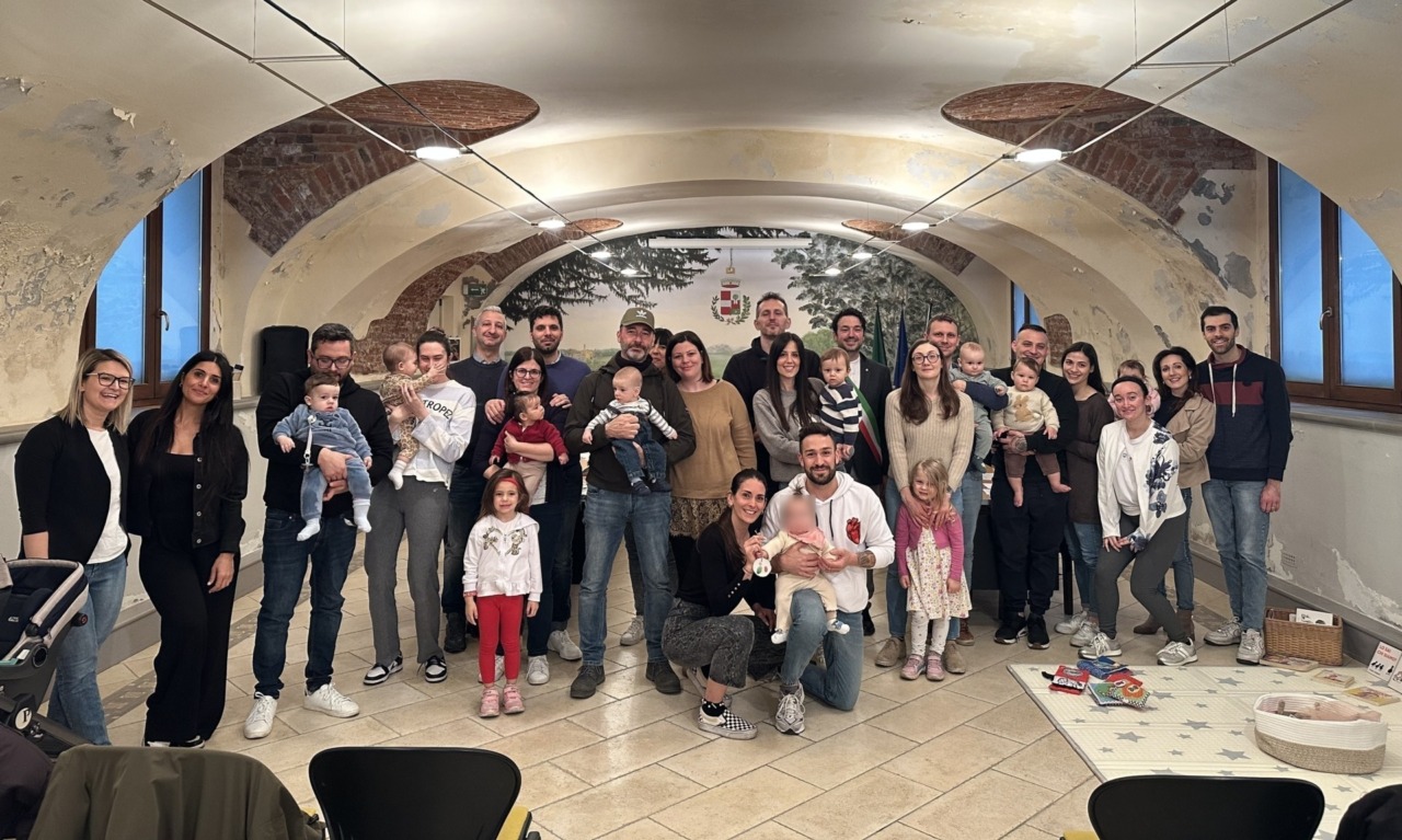 Il Comune di Ornago accoglie i nuovi nati con la Chiave della Gentilezza