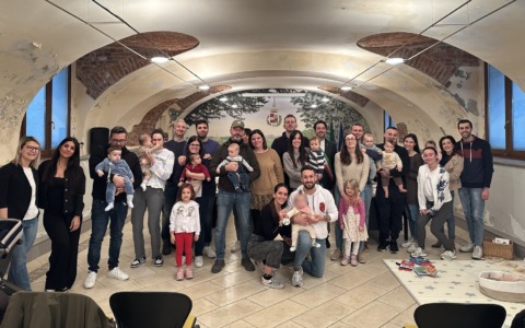 Il Comune di Ornago accoglie i nuovi nati con la Chiave della Gentilezza