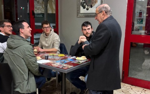 L’Arcivescovo di Milano dialoga con i giovani del Decanato di Vimercate