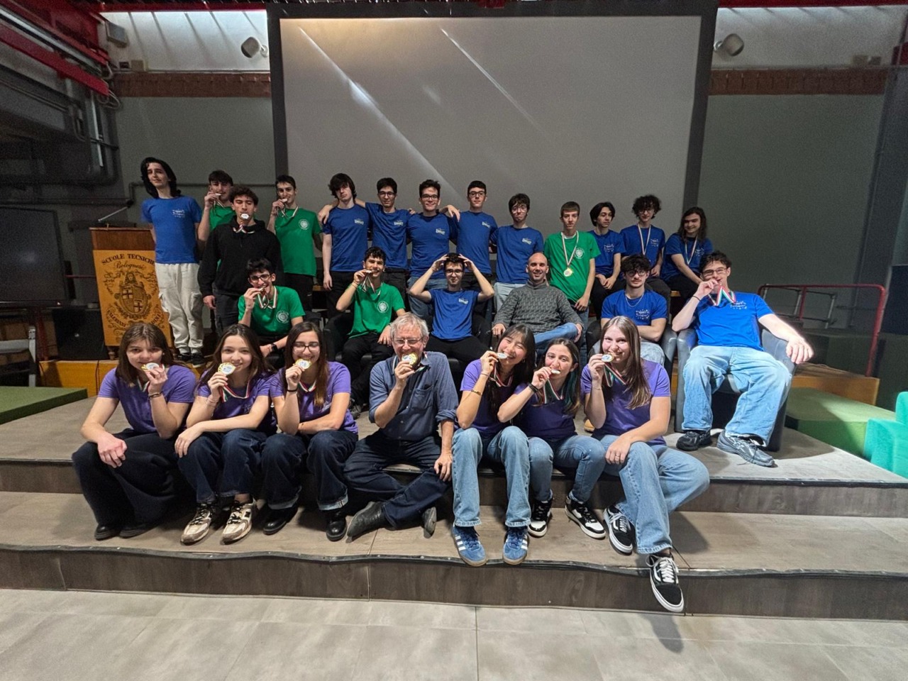 Olimpiadi di Informatica: il Liceo Banfi trionfa con medaglie