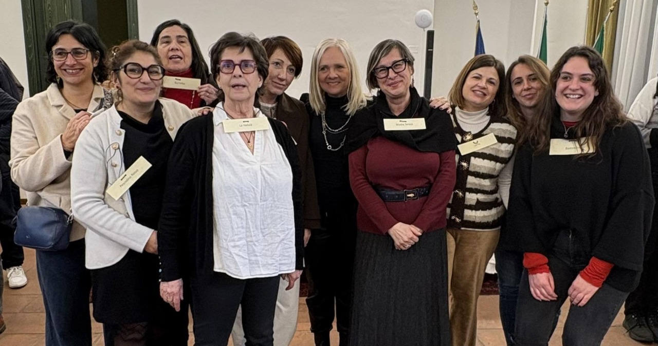 Un lungo servizio alla comunità: Antonella Vadalà va in pensione dopo 43 anni