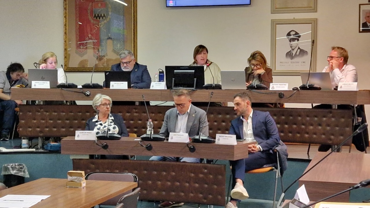 Convocata la seduta per la mozione di sfiducia a Bono