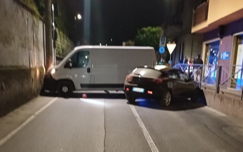 Ennesimo assalto a un’azienda di cosmetici a Ronco Briantino