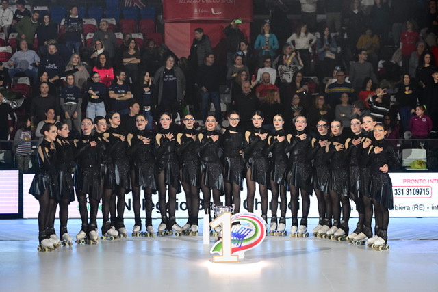 Il Pattinaggio Cornate conquista l’Italia con il gruppo Phoenix