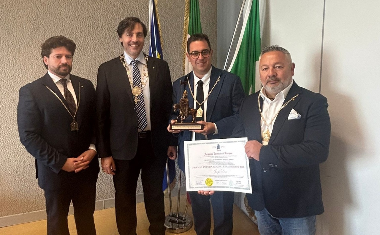 Jacopo Dozio riceve il Premio Internazionale Mauriziano