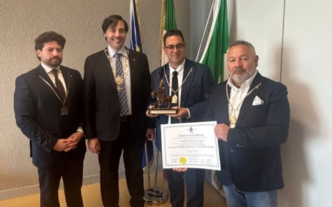 Jacopo Dozio riceve il Premio Internazionale Mauriziano
