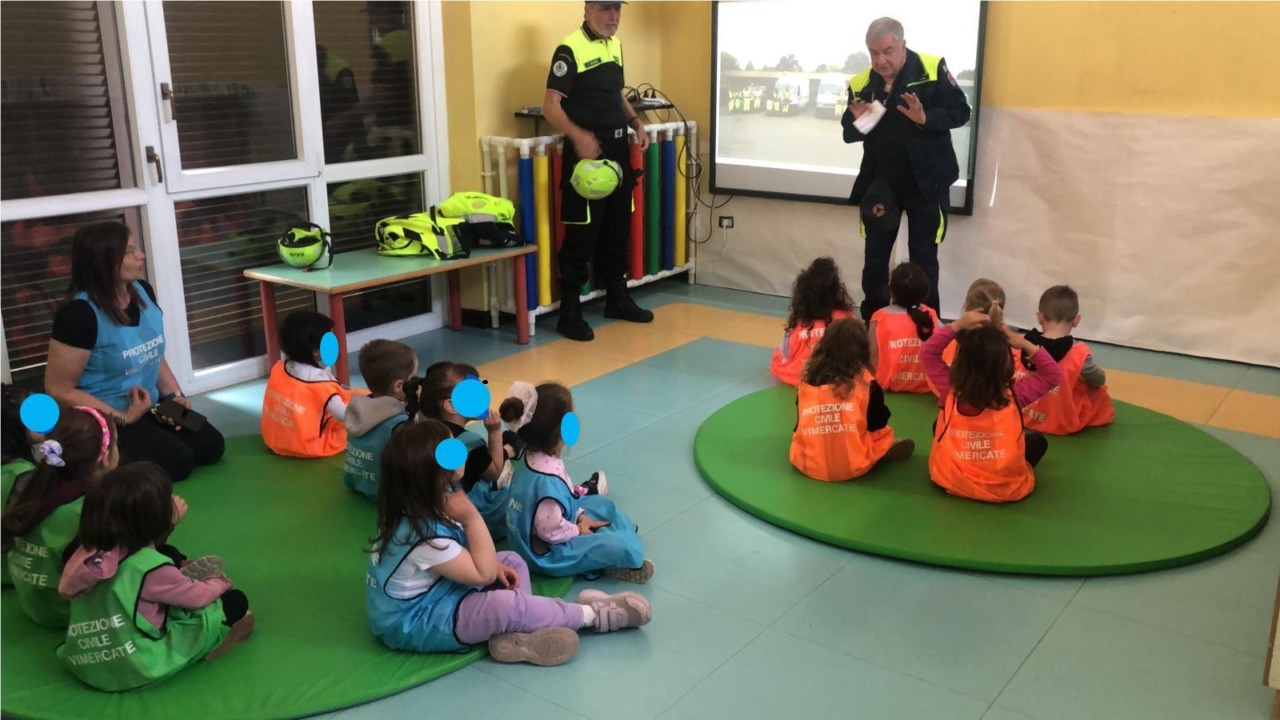 Nelle scuole Rodari e Ponti, l’evacuazione diventa un gioco divertente