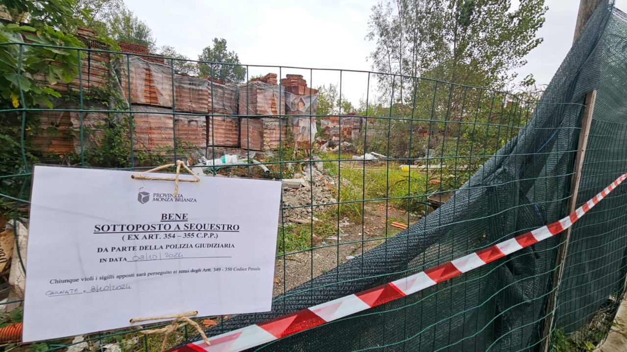 Sequestrata discarica abusiva a Carnate, avviate le operazioni di bonifica