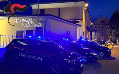 Controlli ai quartieri della stazione: due irregolari e un allaccio abusivo alla corrente elettrica