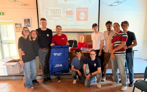 Il Leo Club Monza sostiene la CRI di Villasanta con una donazione