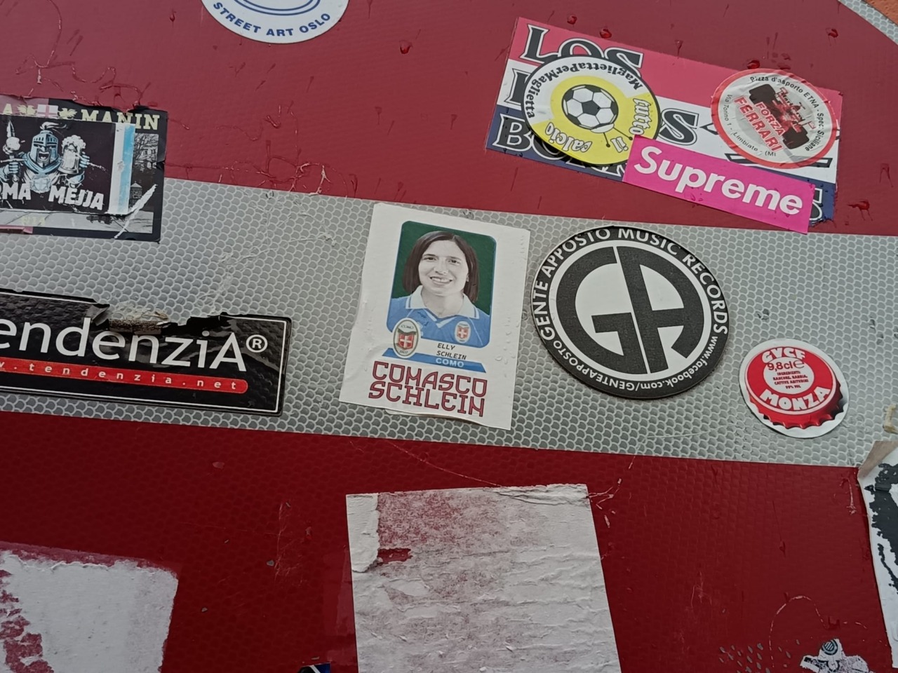 Indagato un tifoso del Monza per odio razziale: la denuncia di Elly Schlein