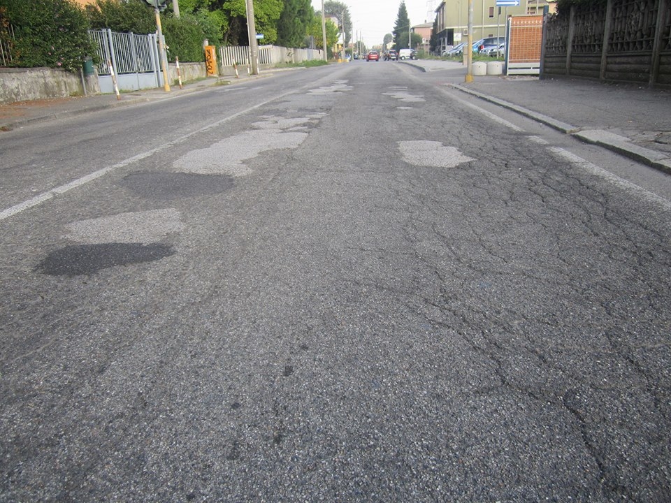 Rifacimento del manto stradale nel Quartiere Sud