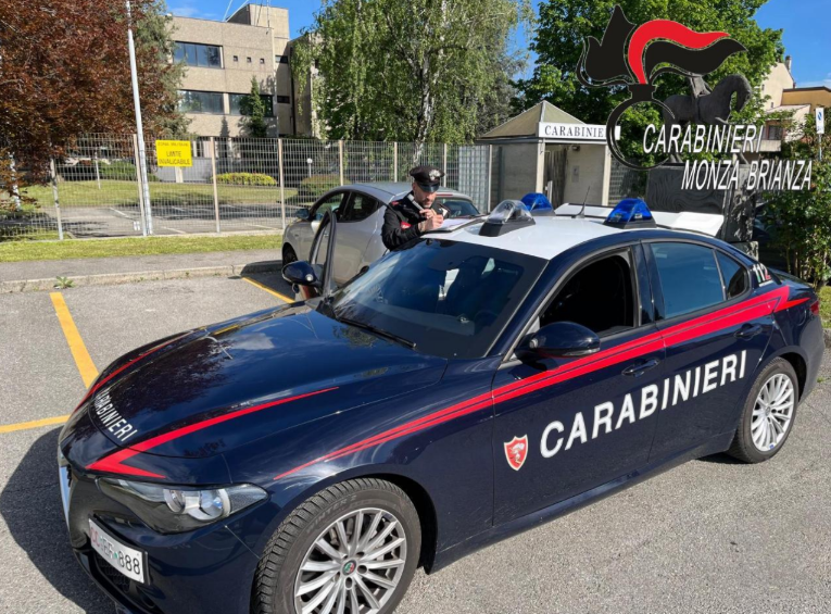 Un giovane finge di essere carabiniere per truffare anziani