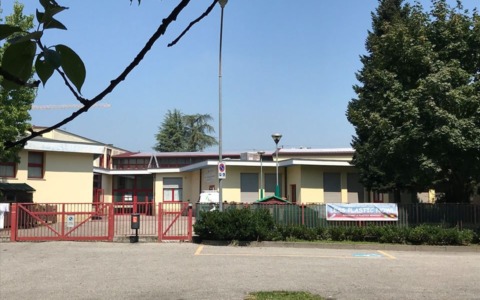 Vandalismo alla scuola dell’infanzia di Cavenago di Brianza: struttura chiusa
