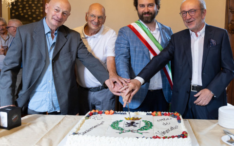 Funerali dell’ex sindaco Enrico Villa, lutto cittadino