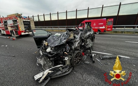 Incidente grave sull’A4: un ferito estratto dalle lamiere
