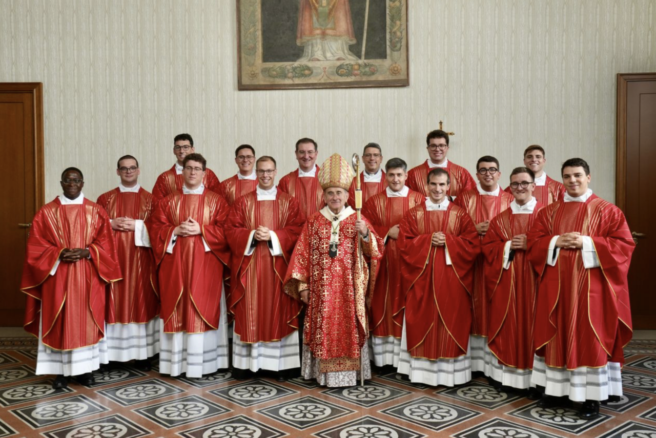 Monsignor Delpini ordina 12 nuovi sacerdoti per la Diocesi di Milano
