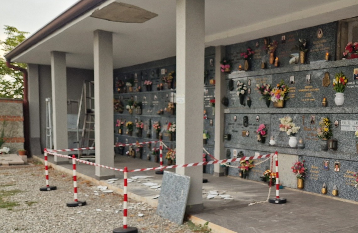 Crollo al cimitero di Camparada: fortunatamente nessun ferito