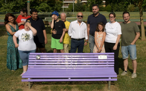 Inaugurata la panchina viola per l’epilessia