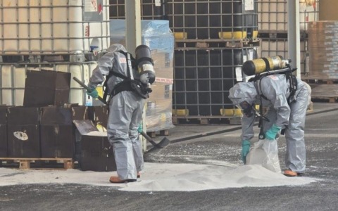 Incidente chimico in azienda di plastiche ad Arcore: evacuati i lavoratori