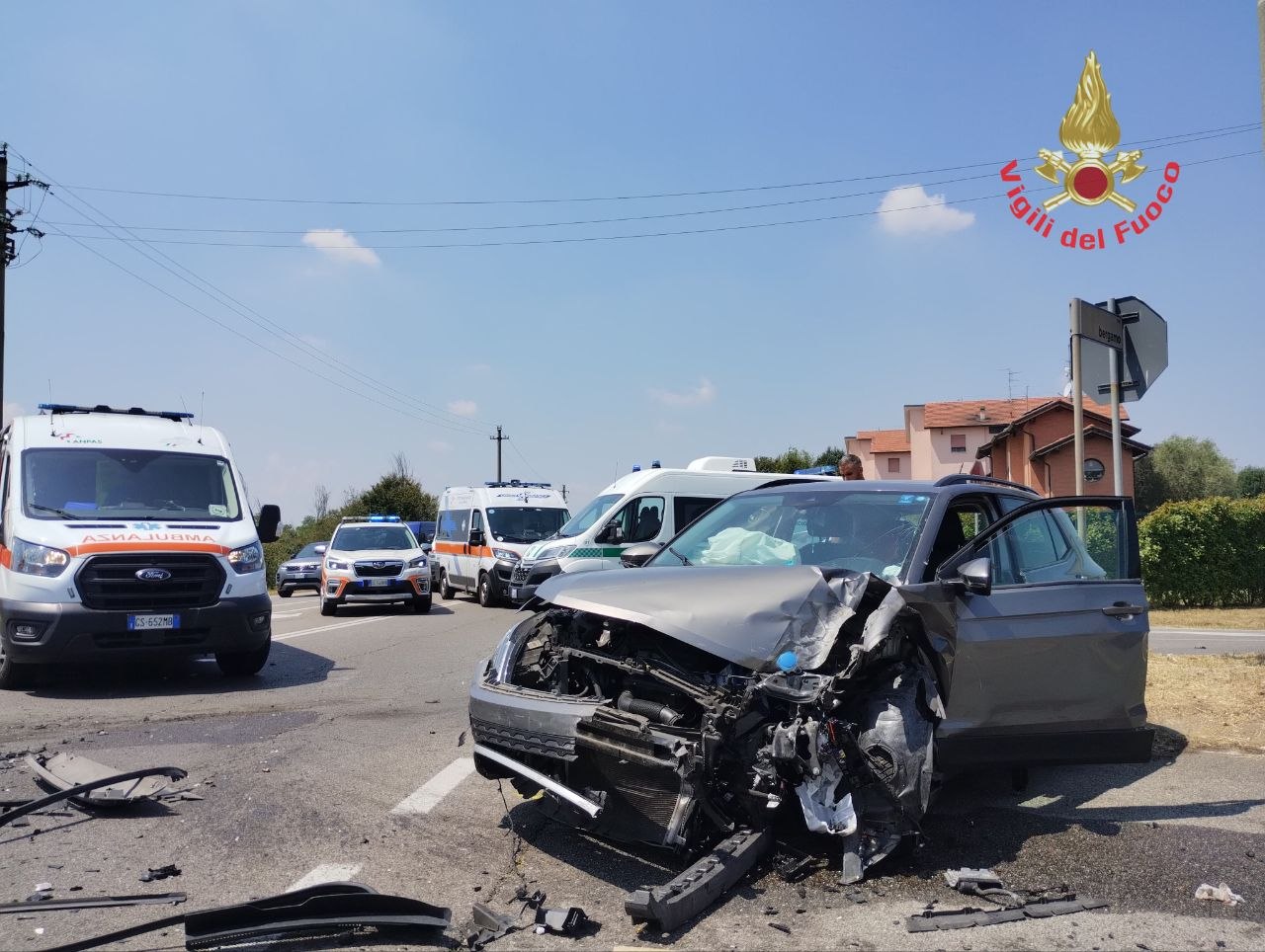 Scontro tra un’autovettura e un autobus di linea a Bellusco